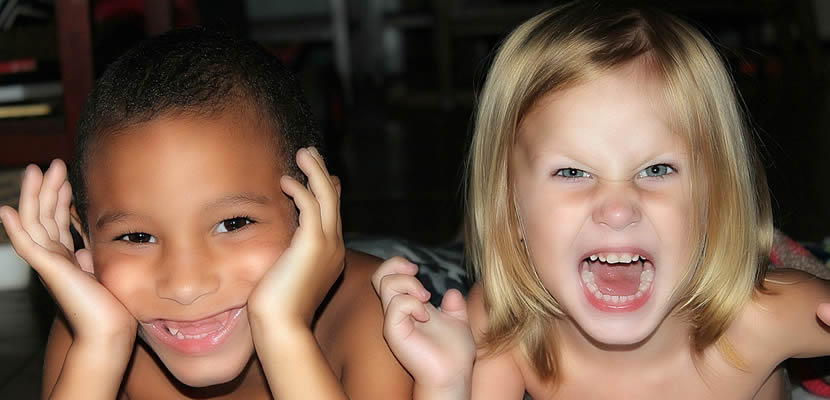 “Mamooo! A ona się przezywa!”